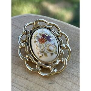 Vintage Brooch Pin Gold-Tone Western‎ Oval Floral